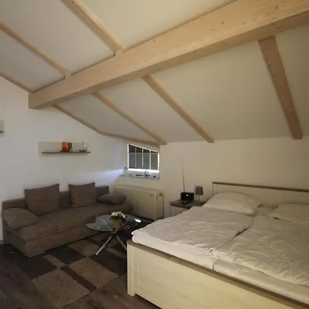 Monika Apartament *